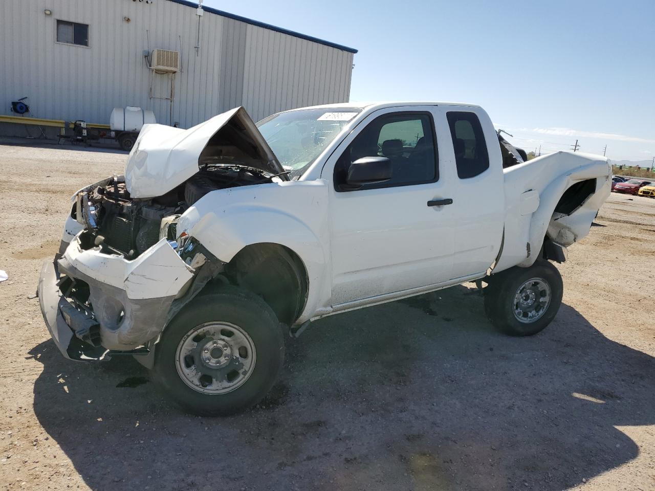 NISSAN FRONTIER 2013