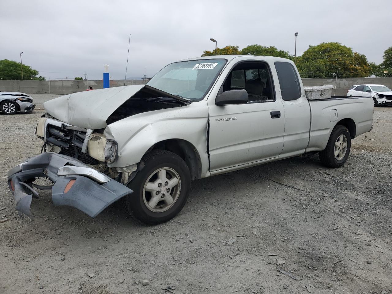 TOYOTA TACOMA 2000