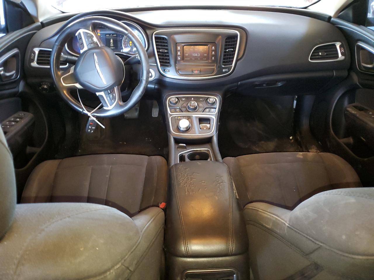 CHRYSLER 200 2015