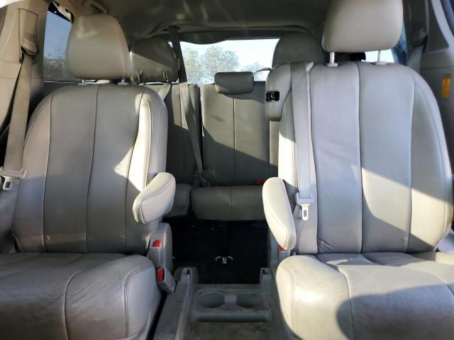 TOYOTA SIENNA 2013