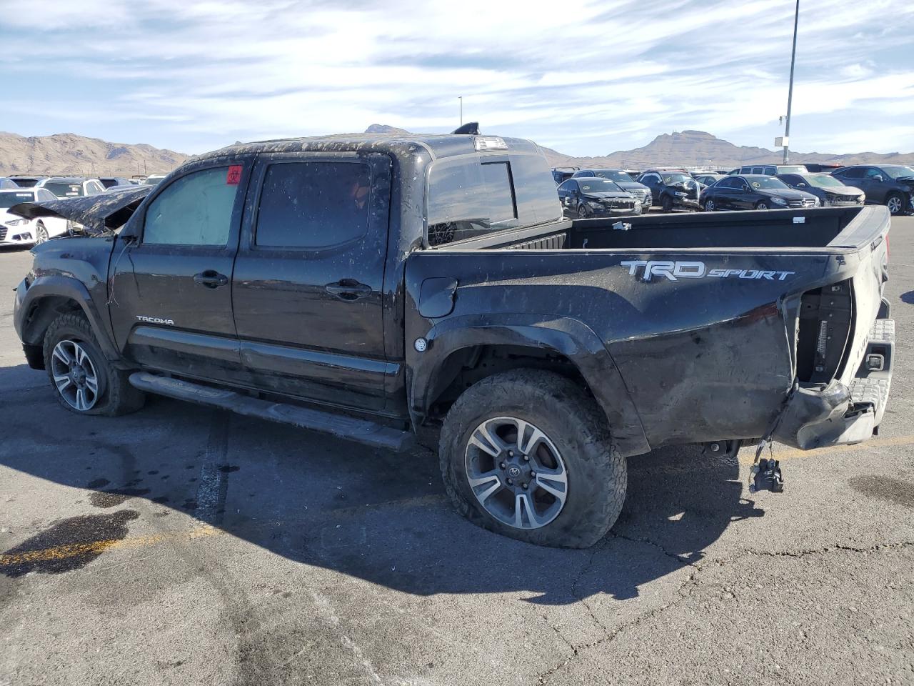 TOYOTA TACOMA 2018