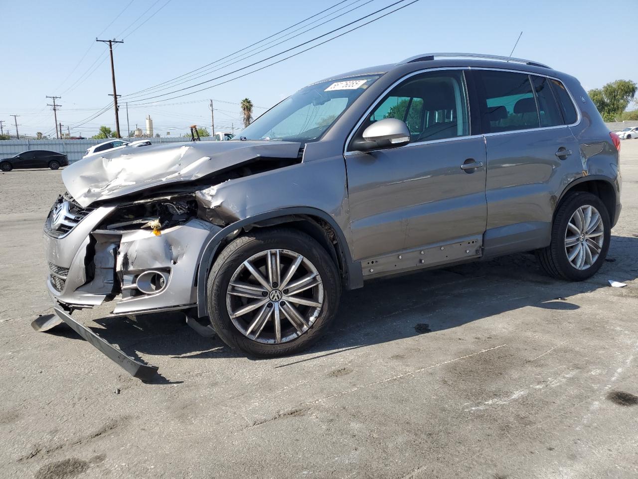 VOLKSWAGEN TIGUAN 2011