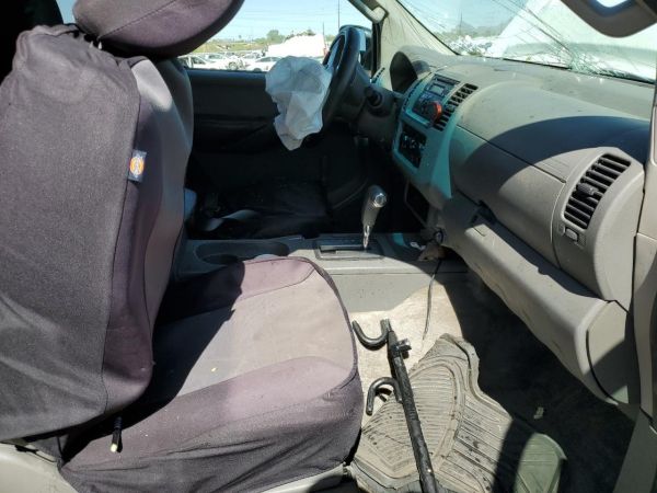 NISSAN FRONTIER 2013