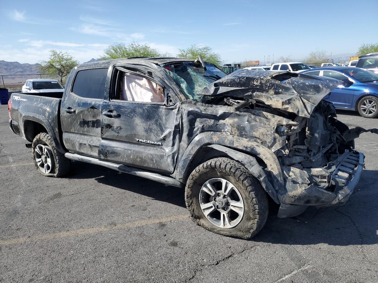 TOYOTA TACOMA 2018