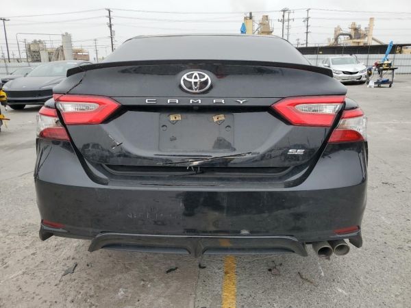 TOYOTA CAMRY 2018