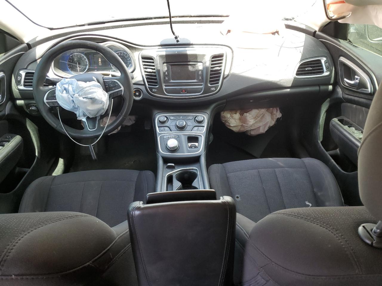 CHRYSLER 200 2015