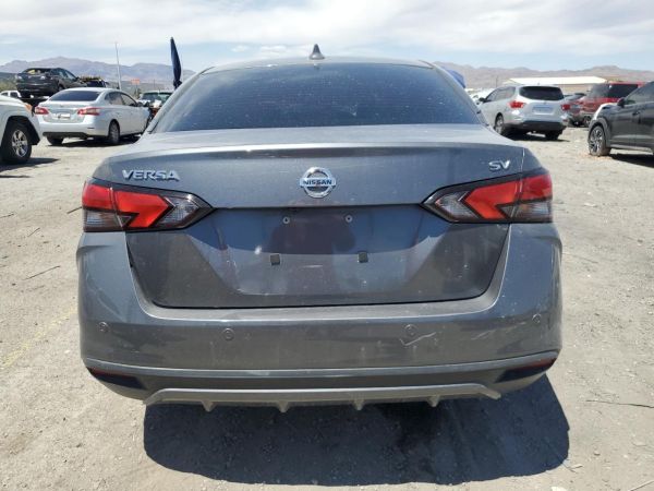 NISSAN VERSA 2020