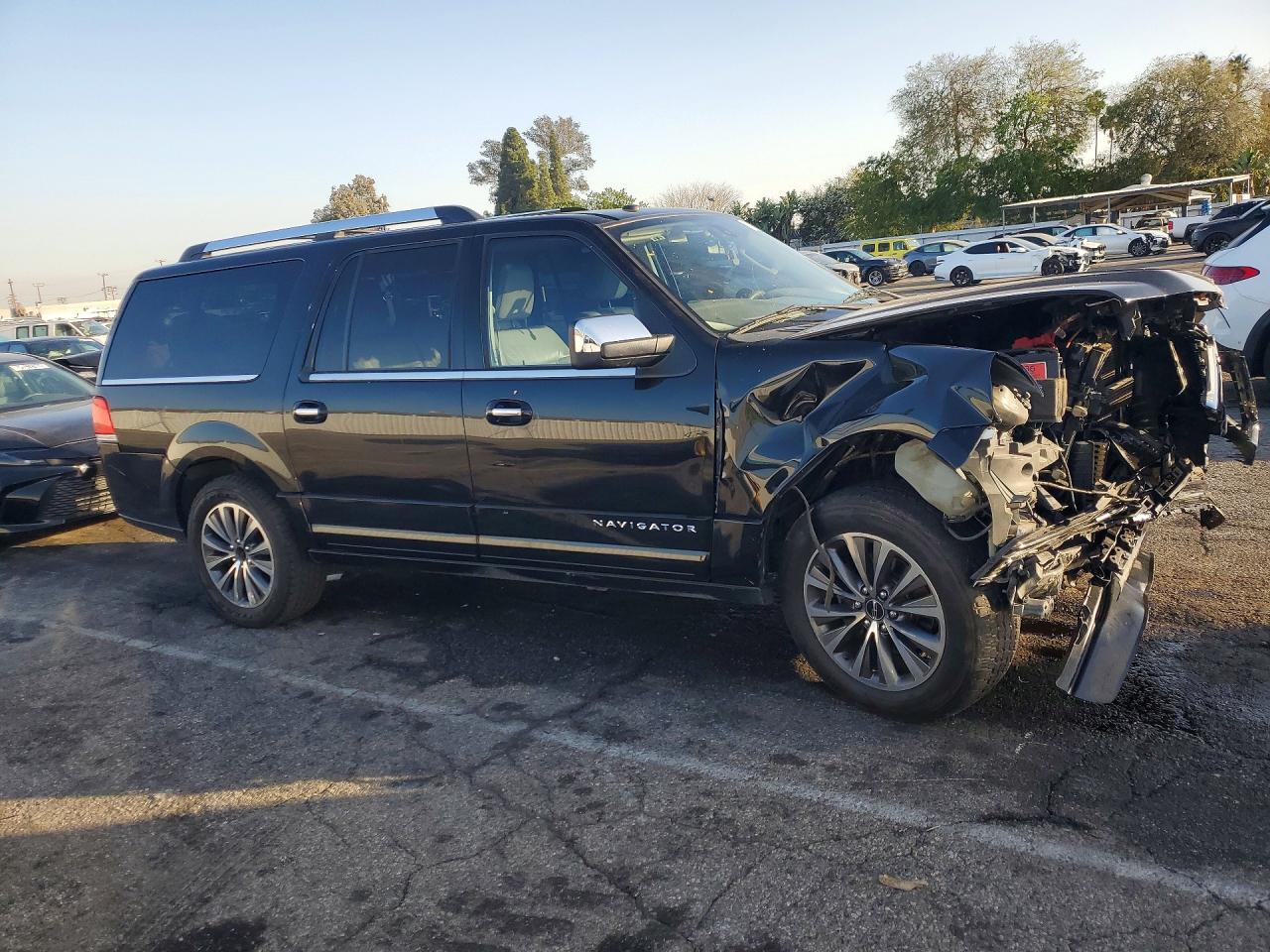 LINCOLN NAVIGATOR 2016
