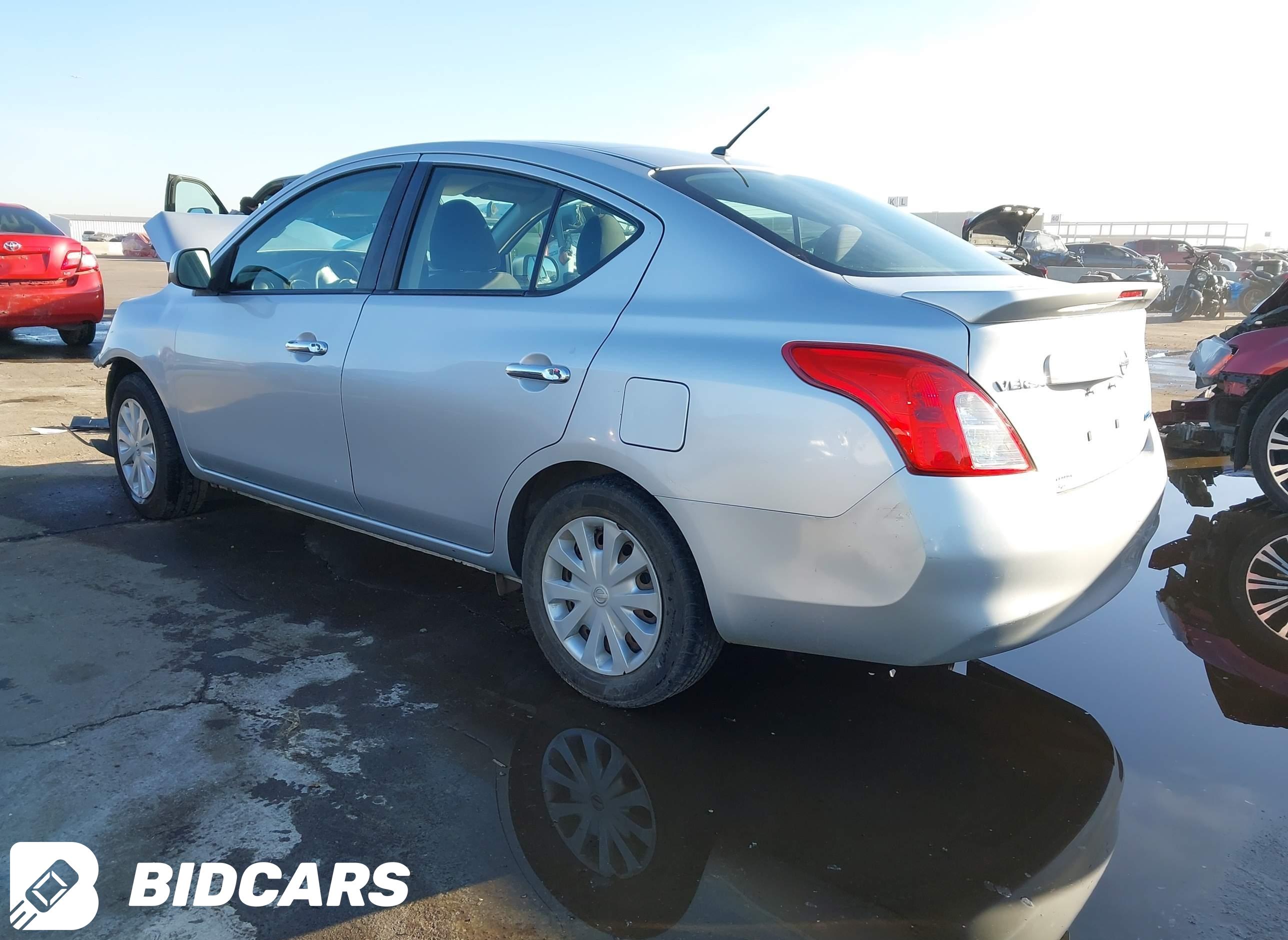 NISSAN VERSA 2013