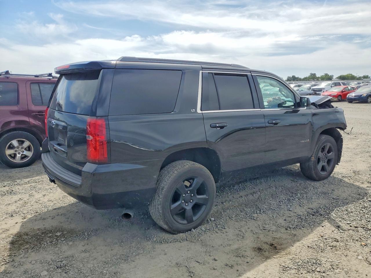 CHEVROLET TAHOE 2017