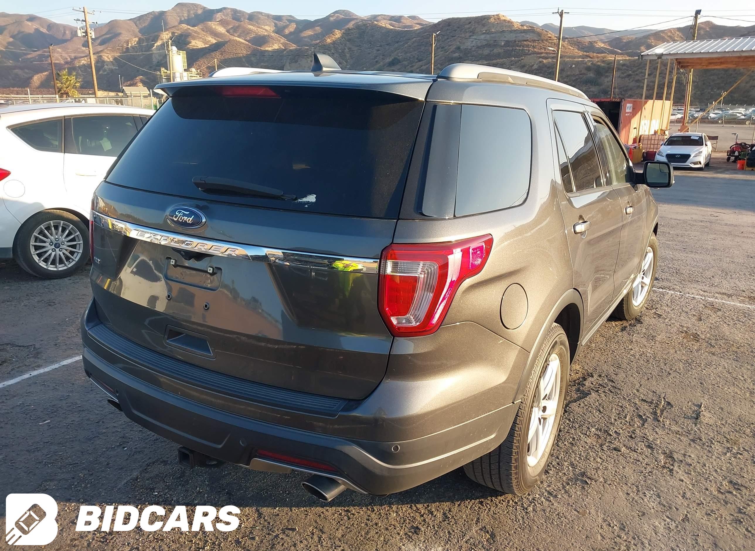 FORD EXPLORER 2018