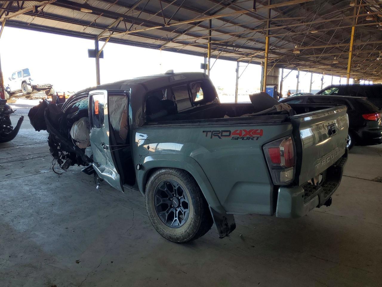 TOYOTA TACOMA 2021
