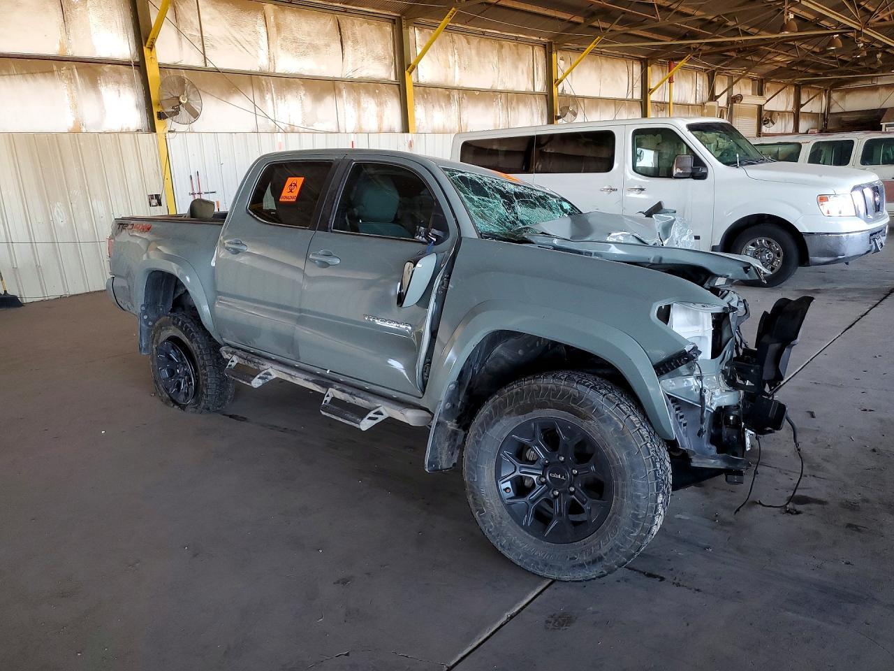 TOYOTA TACOMA 2021